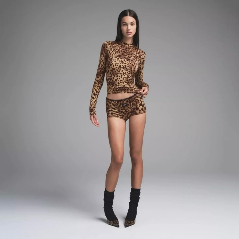 Dolce&Gabbana X SKIMS Leopard Print Long Sleeve Top- never worn ! Tags on !!